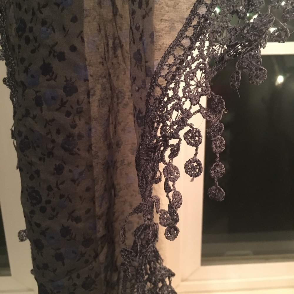 Beautiful Grey Blue Scarf